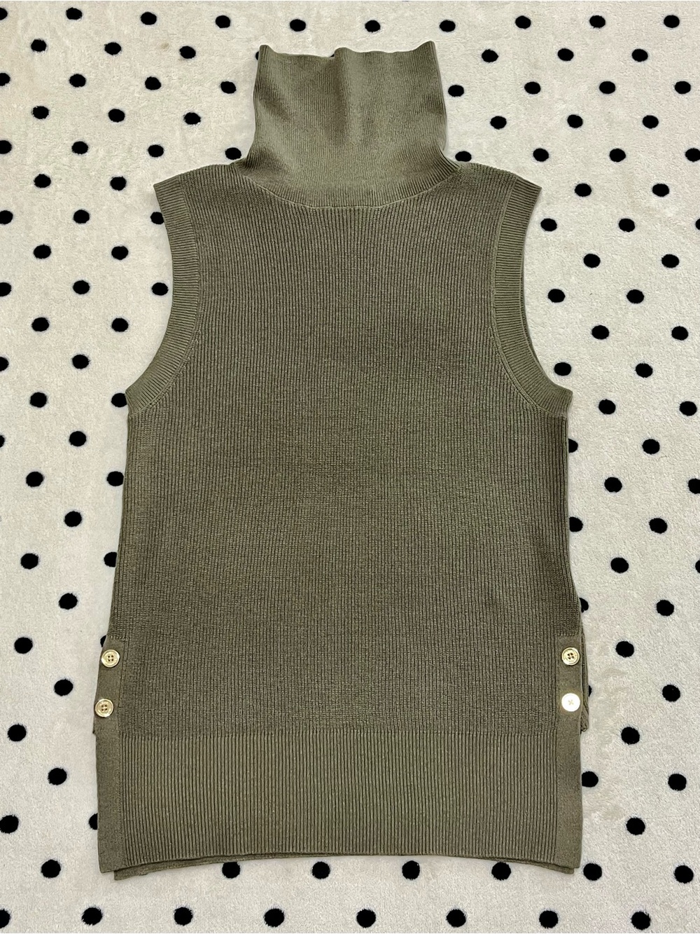 MICHAEL Michael Kors Olive Green Sleeveless Turtleneck Sweater Size M